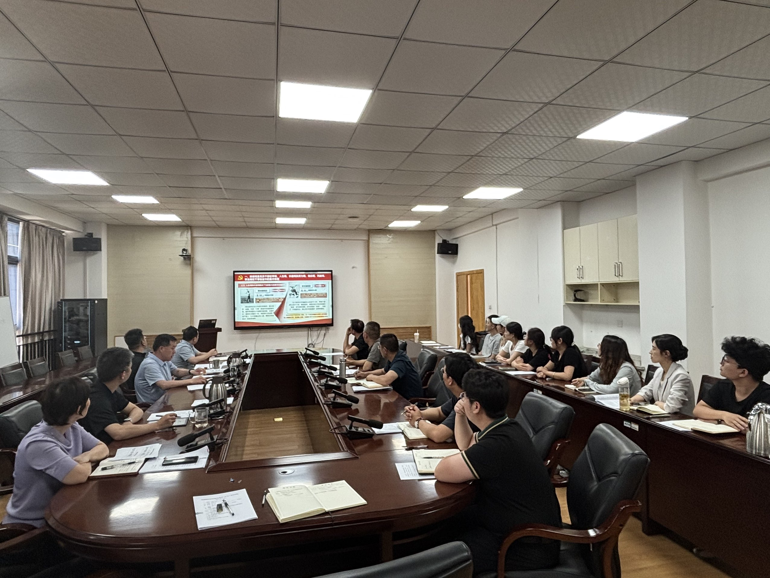 党课会场.jpg